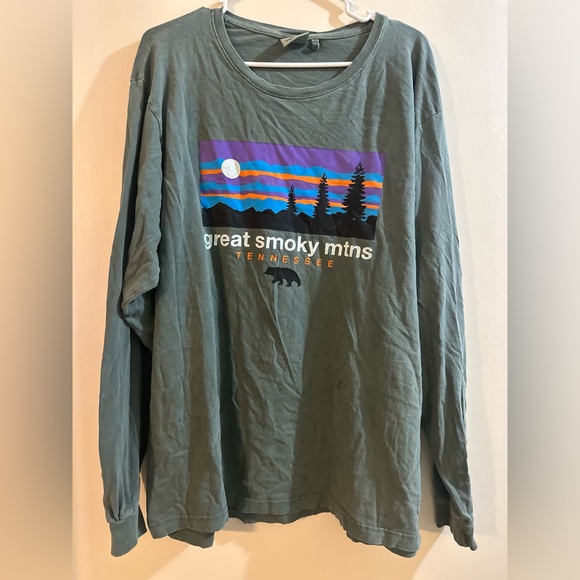 Vintage Tops - Great Smoky Mountains Graphic Shirt - Green